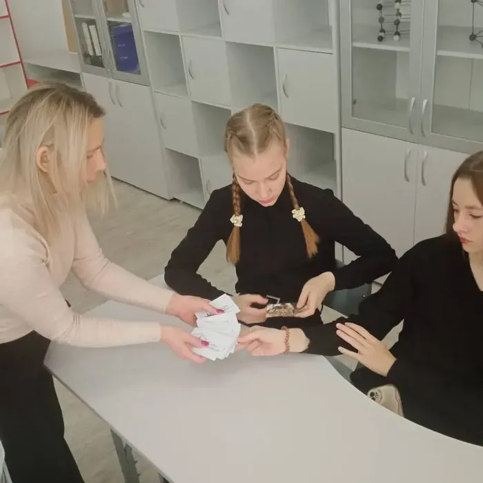 E_6IkRZBipHq0wscdYLvdHJUbBibzyPoSYidewIg_fit-in_1024x1024_filters_quality(80)_format(webp)_782329.selcdn.ru_leonardo_uploadsForSiteId_201093_content_46d03dc4-3f2d-4a6a-ae72-1746b0979f01